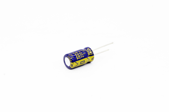 1UF200V 로우 ESR 알루미늄 전기분해 축전기 6.3x11mm 8000 시간