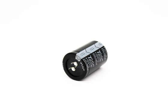 680uf450v는 전해 커패시터 35x50mm에서 포착합니다
