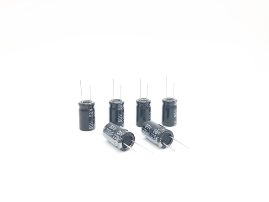 SMR 220UF 50V 광선 알루미늄 전기분해 축전기 10X17MM