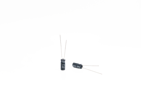 33UF35V 소형캐패시터 5x11mm 방사상리드선은 2000 시간을 타이핑합니다