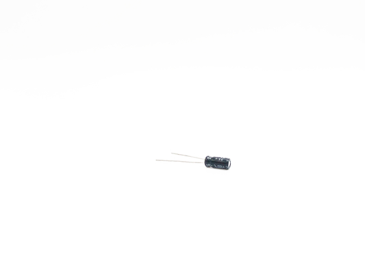 33UF35V 소형캐패시터 5x11mm 방사상리드선은 2000 시간을 타이핑합니다