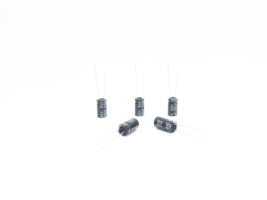 알루미늄 전기분해 축전기 100UF63V 8X14mm